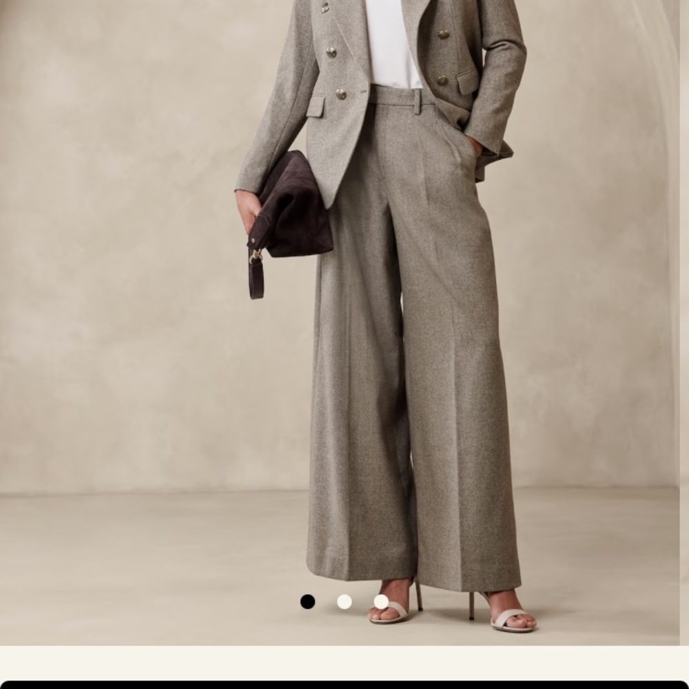 Banana Republic Factory exaggerated wide leg herringbone pants “blonde”